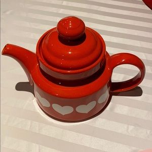 Waechtersbach Red with white heart tea pot